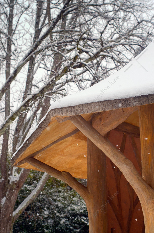 Abri sous la neige